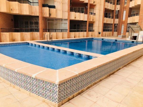 Amazing Sunny Flat With Balcony Pool Two Mins From The Beach Τορεβιέχα Εξωτερικό φωτογραφία