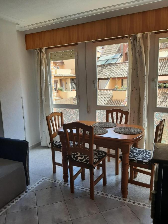 Amazing Sunny Flat With Balcony Pool Two Mins From The Beach Τορεβιέχα Εξωτερικό φωτογραφία