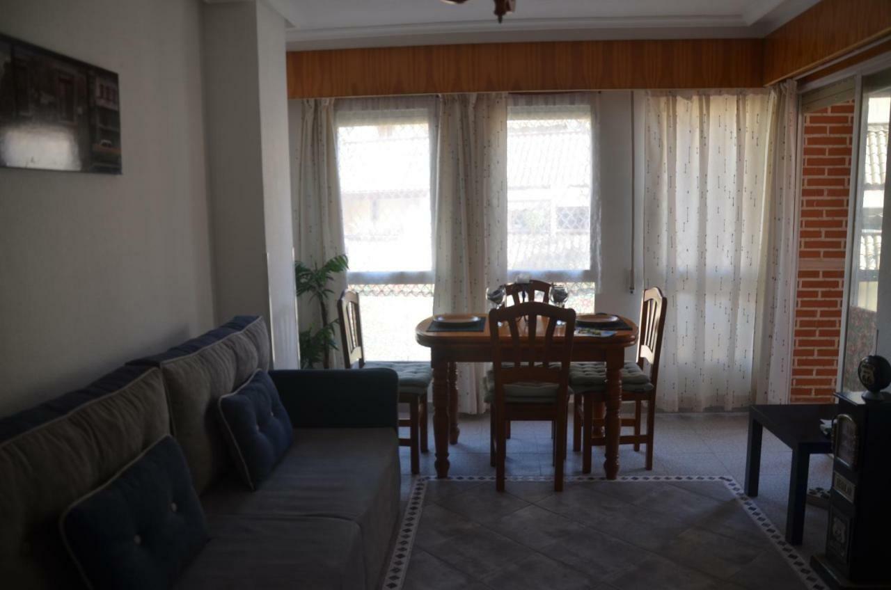 Amazing Sunny Flat With Balcony Pool Two Mins From The Beach Τορεβιέχα Εξωτερικό φωτογραφία