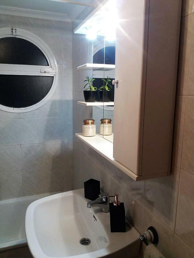 Amazing Sunny Flat With Balcony Pool Two Mins From The Beach Τορεβιέχα Εξωτερικό φωτογραφία